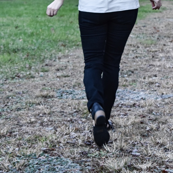 Black Distressed Skinny Jeans - Picture 5 of 5